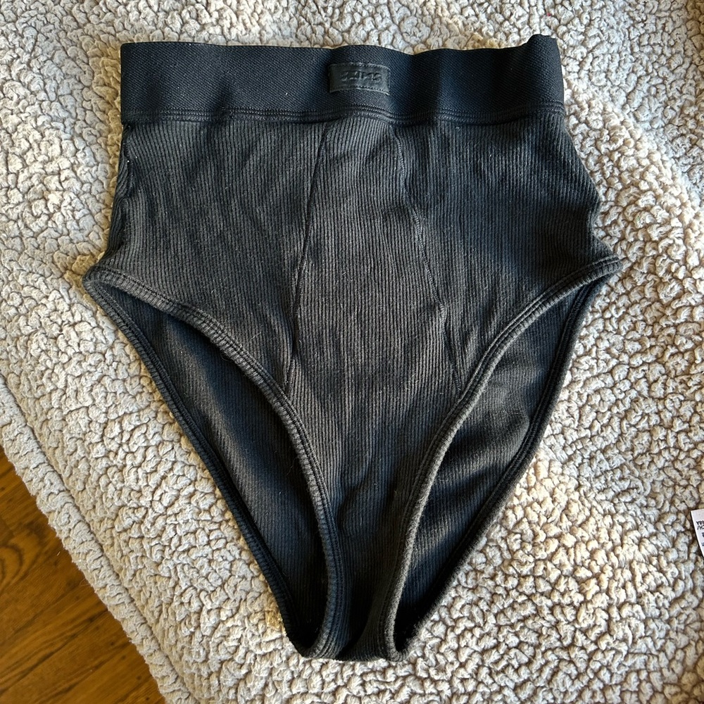 SKIMS Briefs Underwear